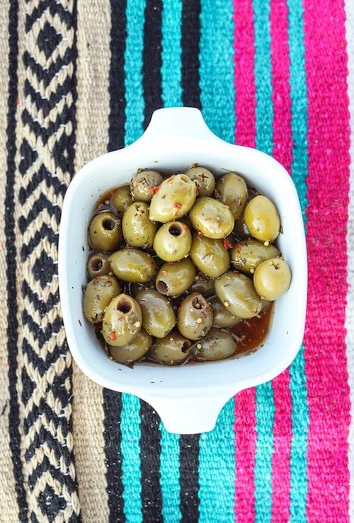 Best store bough keto snacks on the go and sweet keto snacks to buy. These delicious keto snacks to eat will make sticking to ketogenic diet so easy! Try keto bedtime snack, keto snacks for work and sweet keto snack to go.