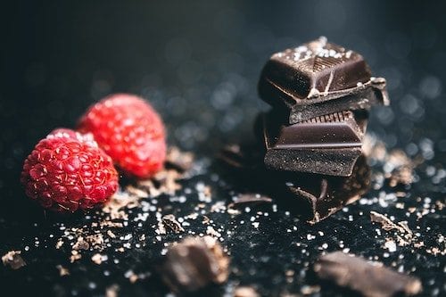 Best store bough keto snacks on the go and sweet keto snacks to buy. These delicious keto snacks to eat will make sticking to ketogenic diet so easy! Try keto bedtime snack, keto snacks for work and sweet keto snack to go.
