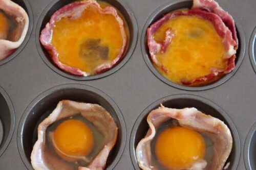 lazy-keto-breakfast-egg-cups-bacon